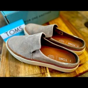 Tom’s Sunrise Desert Taupe Suede
